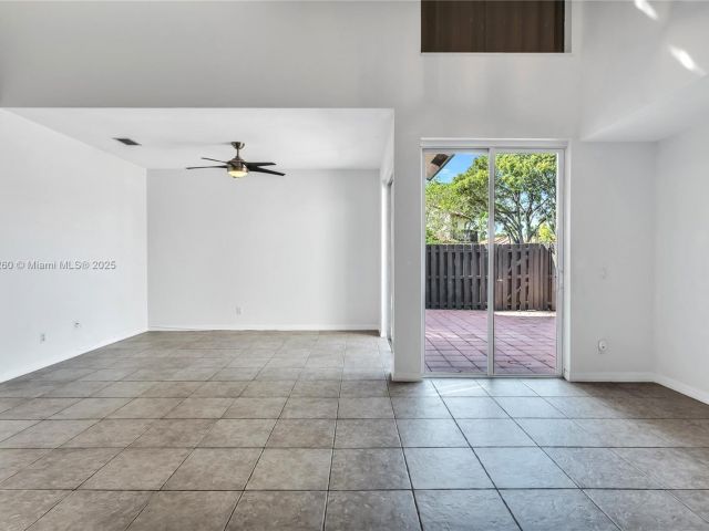 3-bedroom home for sale in Boca Raton - 5762 Fox Hollow Dr C - MondialRealty
