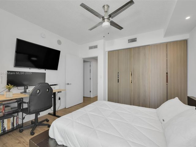 Apartment for sale  Unit #1207 - photo 5840089