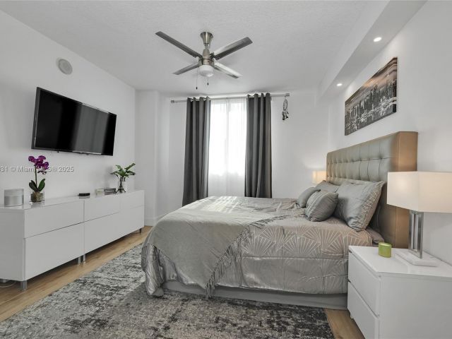 Apartment for sale  Unit #1207 - photo 5840093