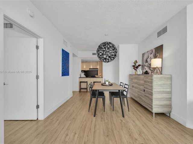 Apartment for sale  Unit #1207 - photo 5840099