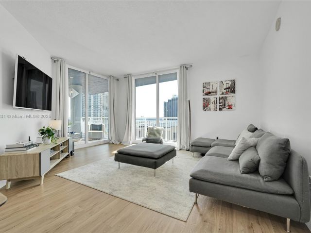 Apartment for sale  Unit #1207 - photo 5840101