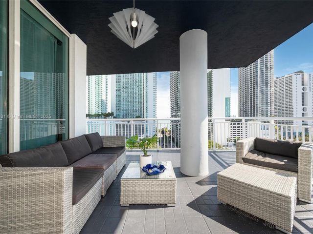 Apartment for sale  Unit #1207 - photo 5840106