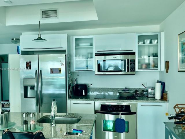 Apartment for sale  Unit #4306 - photo 5732718