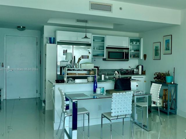 Apartment for sale  Unit #4306 - photo 5732721