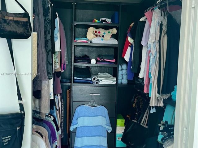 Apartment for sale  Unit #4306 - photo 5732725