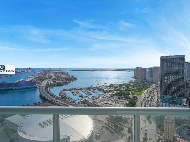 Apartment for sale  Unit #4306 - photo 5732736