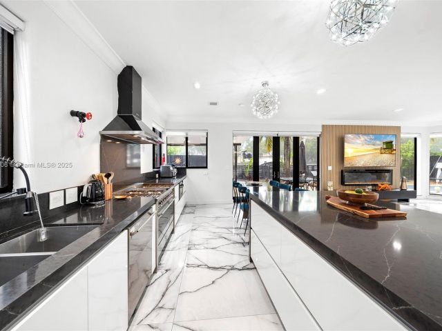 Home for sale at 3400 NE 164th St - photo 5721756