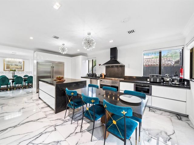 Home for sale at 3400 NE 164th St - photo 5721759