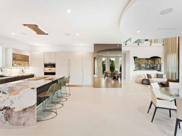 Home for rent at 10561 NW 67th Ter 10561 - photo 5725267