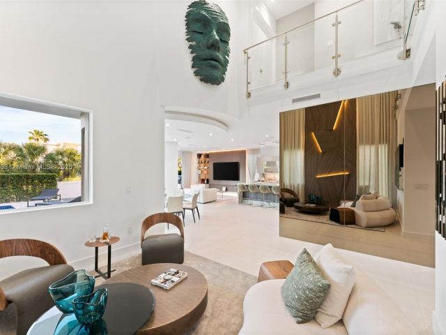 Home for rent at 10561 NW 67th Ter 10561 - photo 5725278