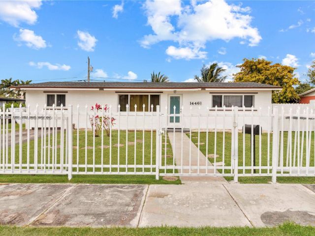 Home for sale at 14461 SW 285th St - photo 5816562