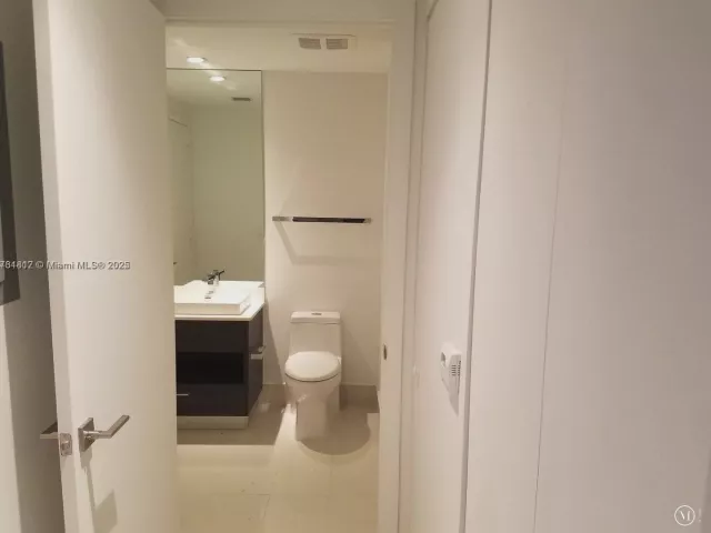 1-bedroom condo for sale in Miami - 55 SW 9th St 1107 - MondialRealty