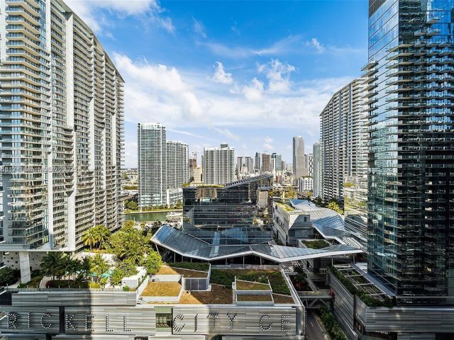 Apartment for sale  Unit #1107 - photo 5727174