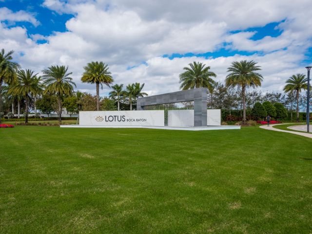 Home for sale at 8131 Laurel Falls Dr Drive - photo 5822172