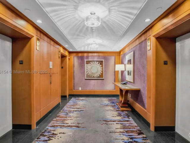 2-bedroom condo for rent in Miami - 1435 Brickell Ave 3607 - MondialRealty