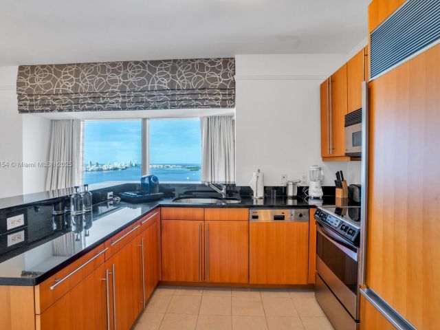 Apartment for rent  Unit #3607 - photo 5731759