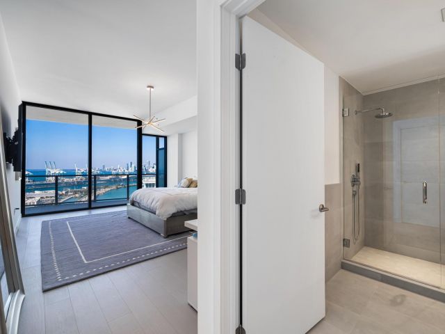 Apartment for rent  Unit #2702 - photo 6196047