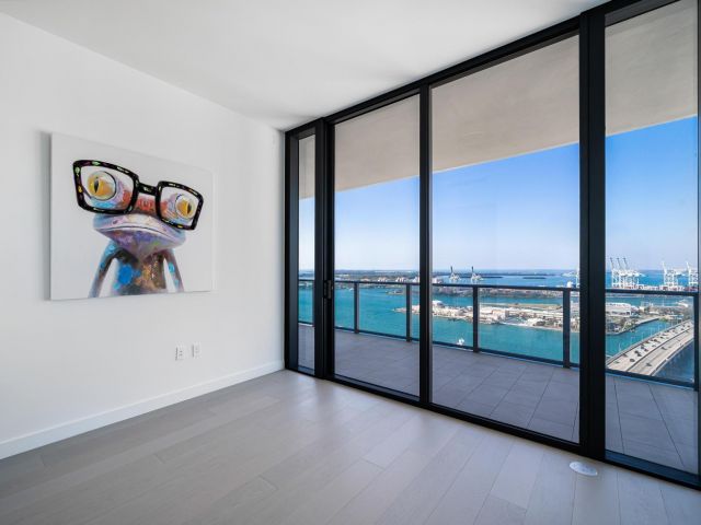 Apartment for rent  Unit #2702 - photo 6196051