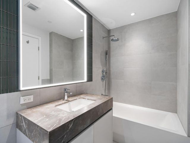 Apartment for rent  Unit #2702 - photo 6196053