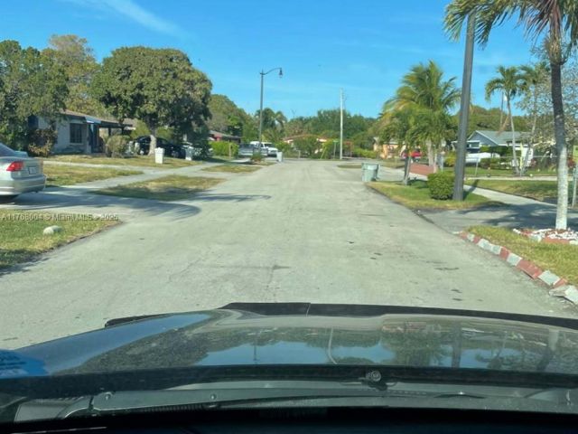 Home for sale at 691 NW 20th Ct - photo 5830293