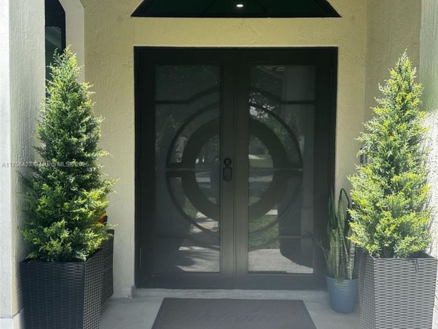 Home for sale at 2908 Augusta Dr - photo 5729537