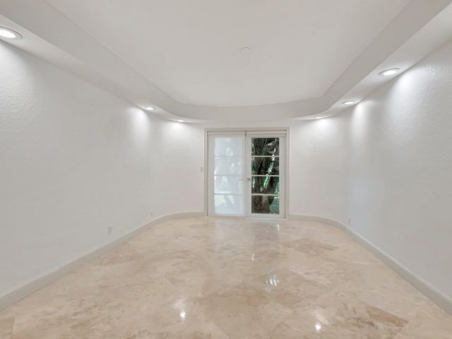 Home for sale at 930 N Parkside Circle N - photo 5822589