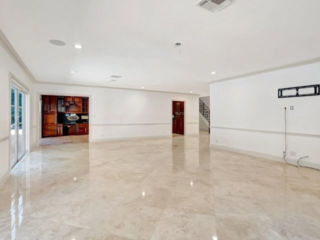 Home for sale at 930 N Parkside Circle N - photo 5822592