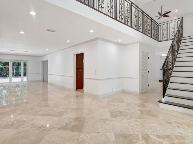 Home for sale at 930 N Parkside Circle N - photo 5822595