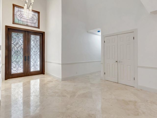 Home for sale at 930 N Parkside Circle N - photo 5822597