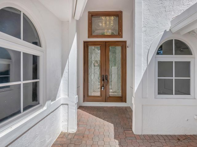 Home for sale at 930 N Parkside Circle N - photo 5822600