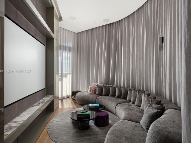 Apartment for sale  Unit #6802 - photo 5786767