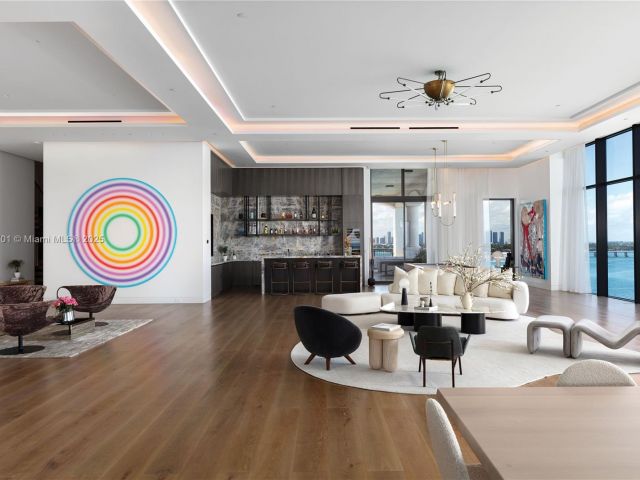 Apartment for sale  Unit #6802 - photo 5786778