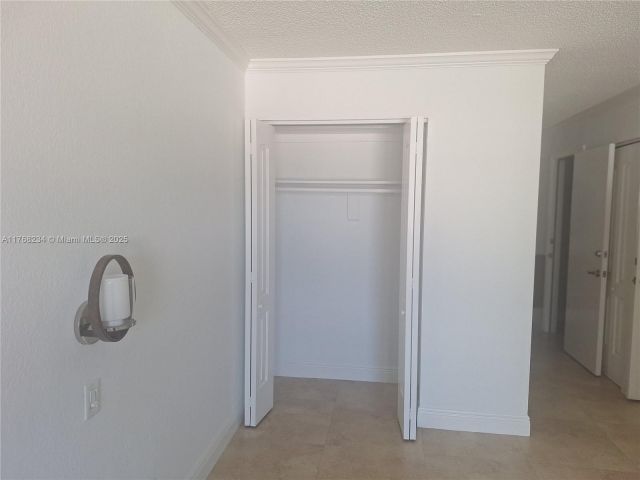 Apartment for sale  Unit #417 - photo 5772013