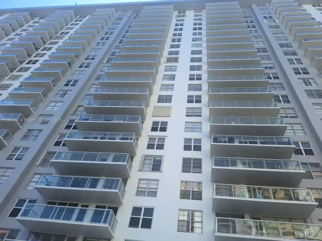 Apartment for sale  Unit #417 - photo 5772021