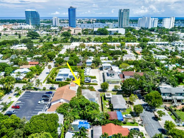 Home for sale at 1311 Georgia Avenue - photo 5748331