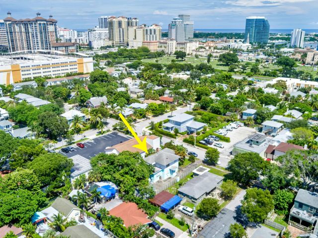 Home for sale at 1311 Georgia Avenue - photo 5748333