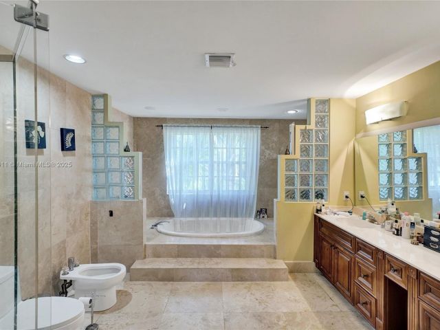 Home for sale at 10643 NW 54th St - photo 5734374