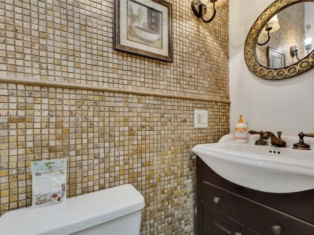 Home for sale at 10643 NW 54th St - photo 5734378