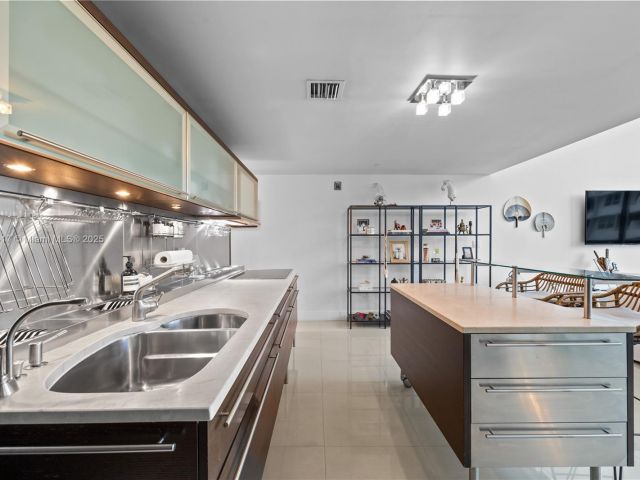 Apartment for sale  Unit #546 - photo 5791512