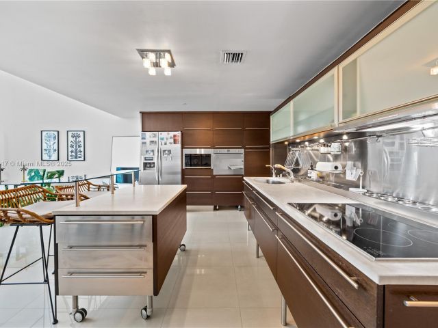 Apartment for sale  Unit #546 - photo 5791514