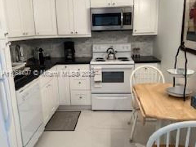1-bedroom condo for rent in Hallandale Beach - 1985 S Ocean Dr 15D - MondialRealty