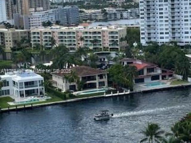 1-bedroom condo for rent in Hallandale Beach - 1985 S Ocean Dr 15D - MondialRealty