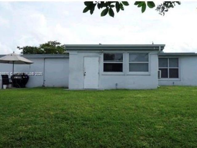 Home for sale at 8320 NW 10 Ave - photo 5733238