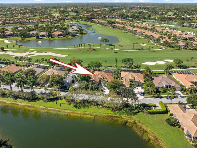 Home for sale at 8988 Lakes Boulevard - photo 5748353