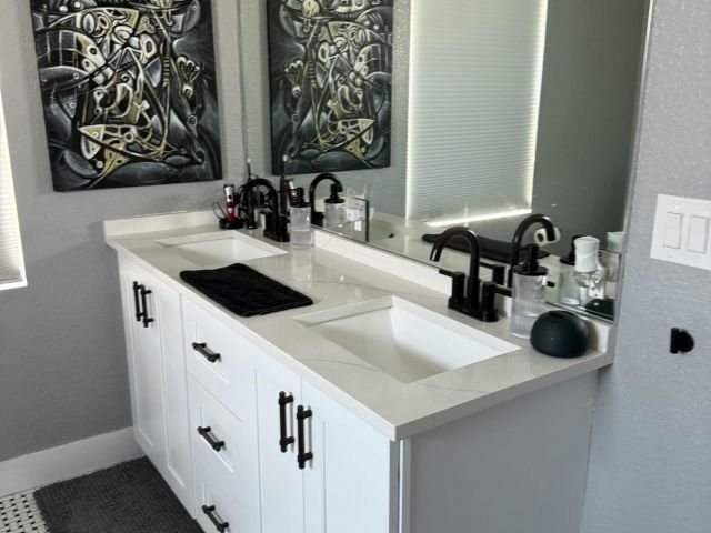 Home for rent at 615 SW 9 Street - photo 5760306