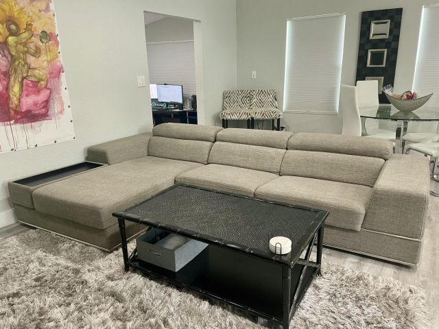 Home for rent at 615 SW 9 Street - photo 5760311