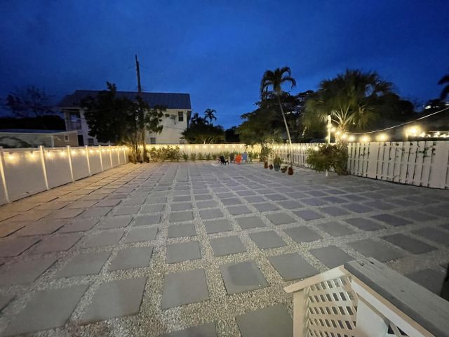 Home for rent at 615 SW 9 Street - photo 6073223