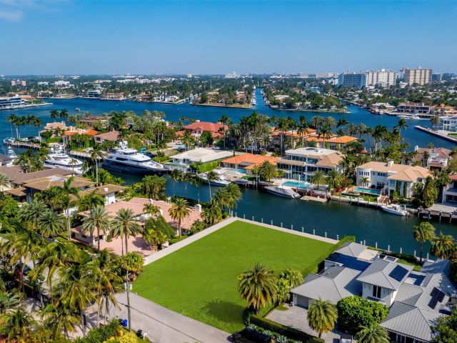 Home for sale at 2455 Del Lago Dr - photo 5760298