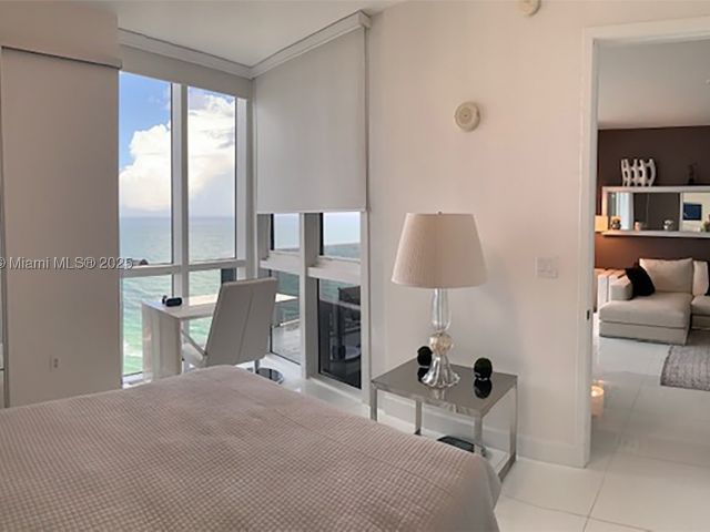 2-bedroom condo for rent in Sunny Isles Beach - 18201 Collins Ave 3906 - MondialRealty