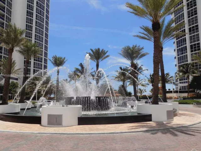 2-bedroom condo for rent in Sunny Isles Beach - 18201 Collins Ave 3906 - MondialRealty